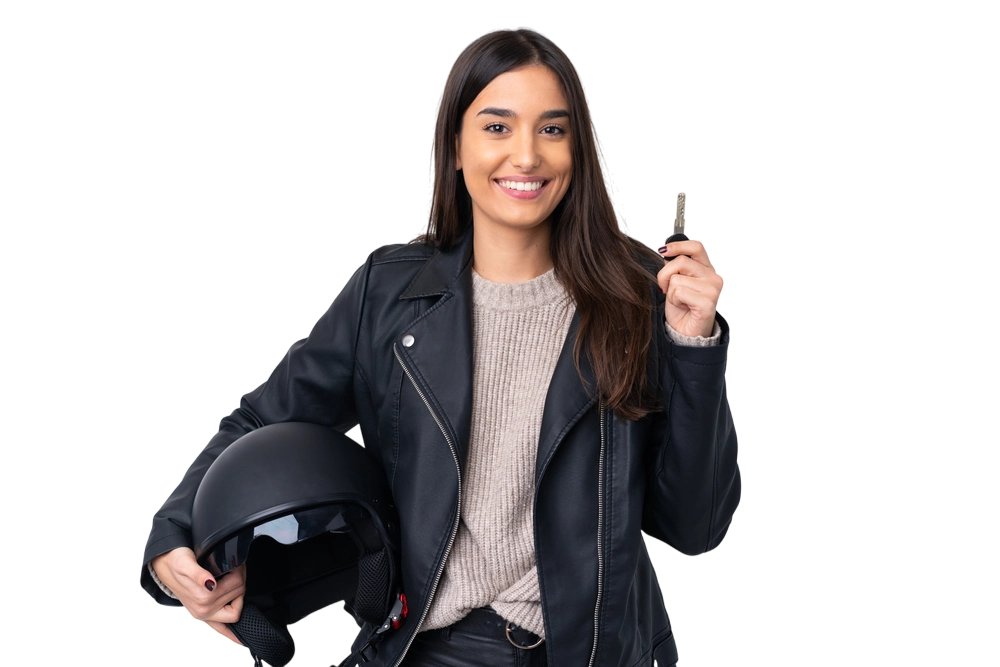 chica con llaves de moto 1